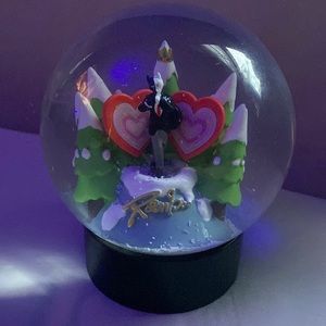 Ranboo Snow Globe with Heart and Tree Design